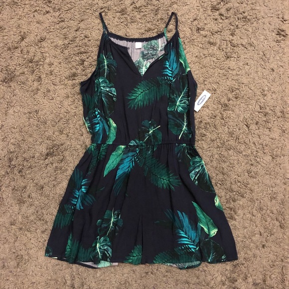 Old Navy Pants - NWT Palm Frond Romper